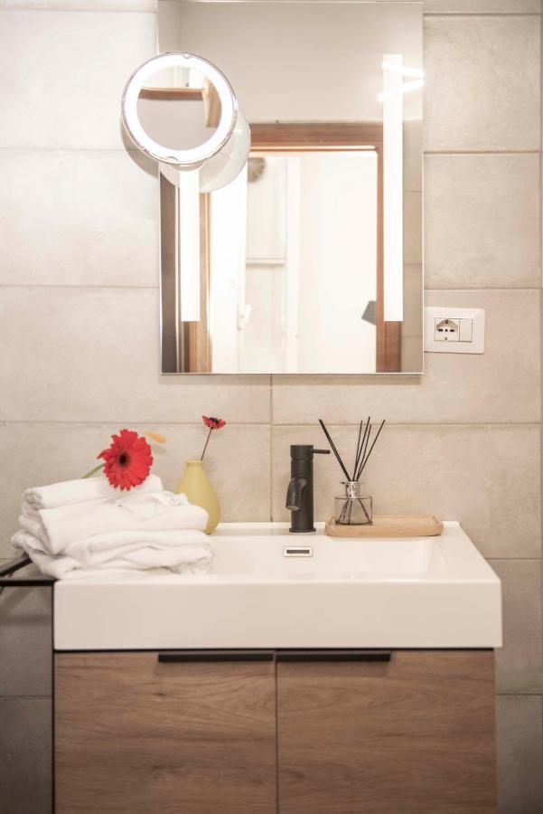 Stranamore Apartments Trastevere Рим Экстерьер фото